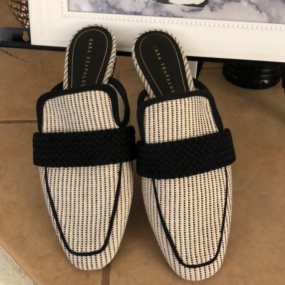 Zara slides sandals used once